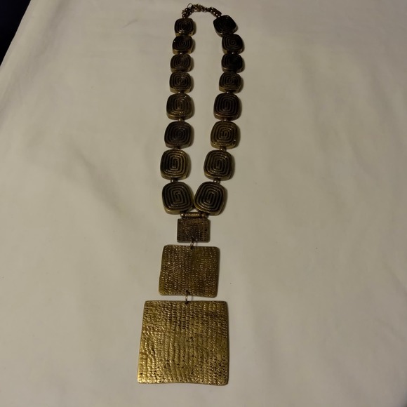 Iris Apfel & Bajalia Gold Toned Geometric Chunky Statement Necklace - Picture 11 of 12